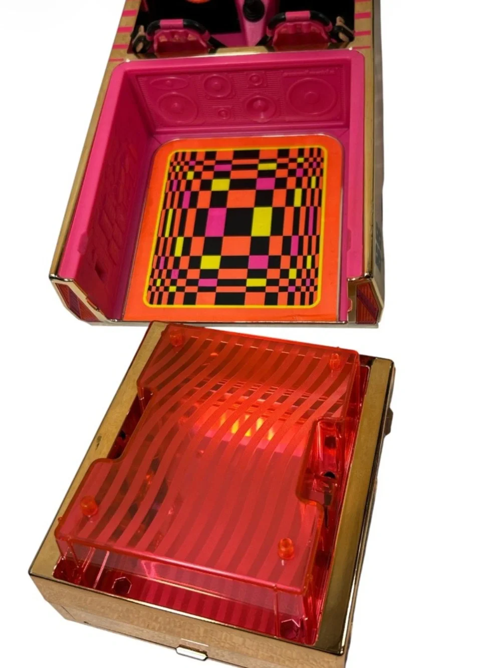 L.O.L. Surprise! OMG Glamper 2-in-1 Gold Limited Edition + Fashion Dolls Set‎